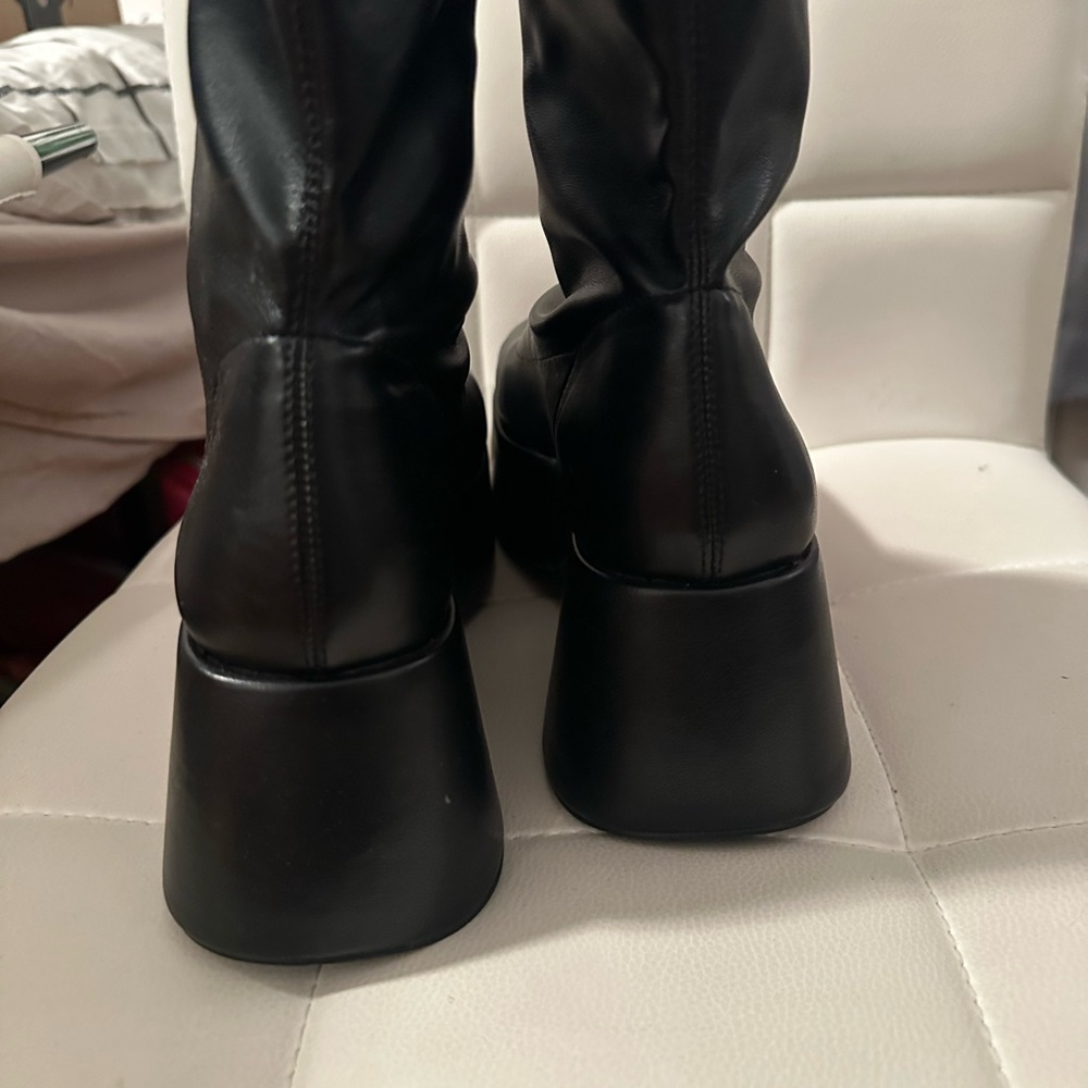 Urban Outfitters Simone Black Platform Boots - Picture 4 of 4